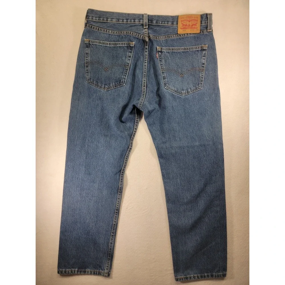 Levi's 505‎ jeans -Regular fit, Straight Leg  - Men's 36x30 medium wash READ